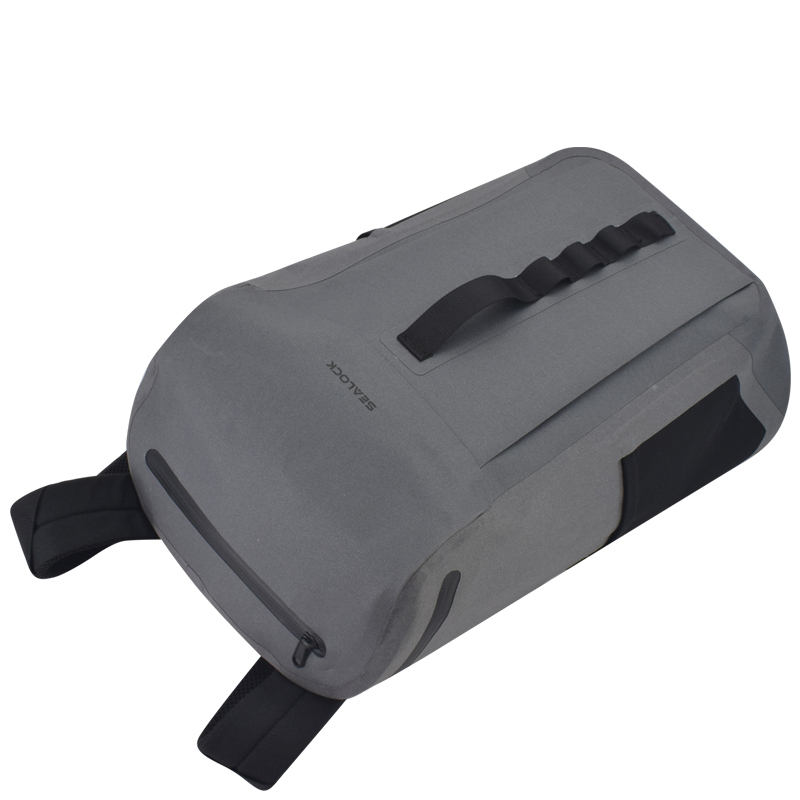 airtight waterproof zipper on 24L waterproof backpack